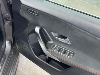 MERCEDES-BENZ A CLASS 1.5 A180d AMG Line (Executive) 7G-DCT Euro 6 (s/s) 5dr