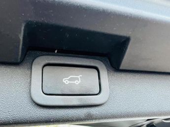 LAND ROVER DISCOVERY 2.0 SD4 HSE Auto 4WD Euro 6 (s/s) 5dr