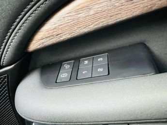 LAND ROVER DISCOVERY 2.0 SD4 HSE Auto 4WD Euro 6 (s/s) 5dr