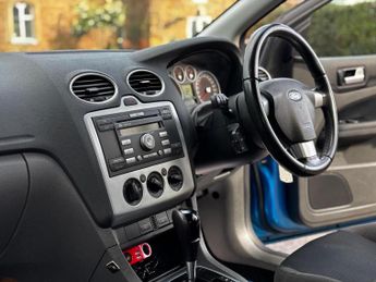 FORD FOCUS 1.6 Zetec Climate 3dr