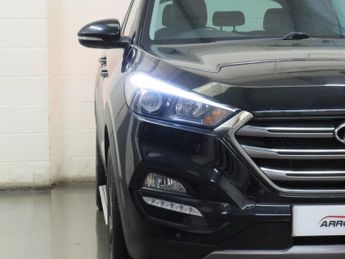 HYUNDAI TUCSON 2.0 CRDi Premium Auto 4WD Euro 6 5dr