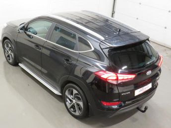 HYUNDAI TUCSON 2.0 CRDi Premium Auto 4WD Euro 6 5dr