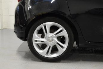 VAUXHALL CORSA 1.4 i SRi VX Line