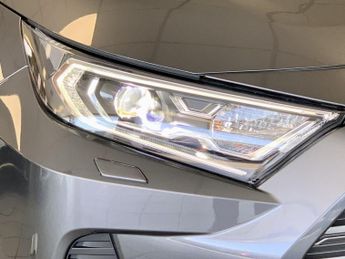TOYOTA RAV4 2.5 VVT-h Excel