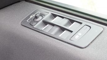 LAND ROVER DISCOVERY SPORT 2.0 TD4 SE