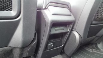 LAND ROVER DISCOVERY SPORT 2.0 TD4 SE