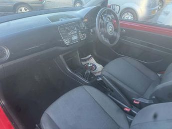 VOLKSWAGEN UP! 1.0 Move up!