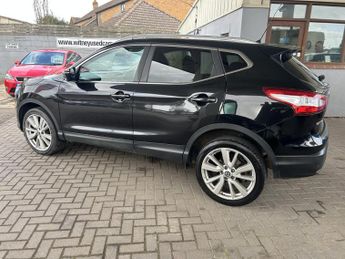 NISSAN QASHQAI 1.5 dCi Tekna