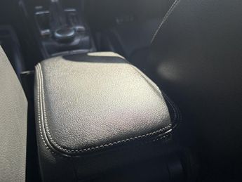 AUDI Q2 1.5 TFSI CoD 35 Black Edition