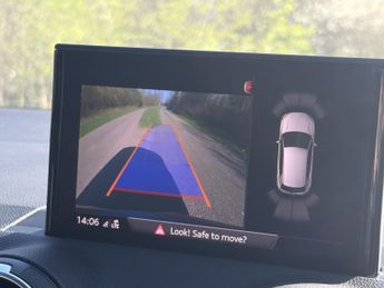 AUDI Q2 1.5 TFSI CoD 35 Black Edition