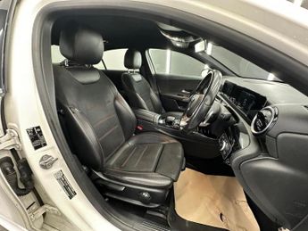 MERCEDES-BENZ A CLASS 1.3 A200 AMG Line 7G-DCT Euro 6 (s/s) 4dr