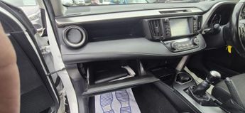 TOYOTA RAV4 2.0 D-4D Business Edition
