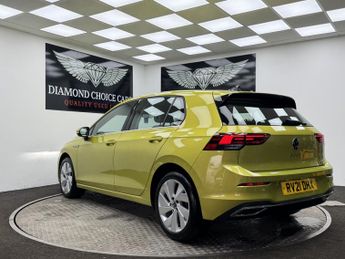 VOLKSWAGEN GOLF 1.5 eTSI MHEV Style