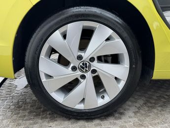 VOLKSWAGEN GOLF 1.5 eTSI MHEV Style