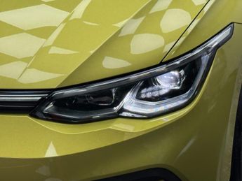 VOLKSWAGEN GOLF 1.5 eTSI MHEV Style