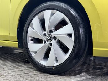 VOLKSWAGEN GOLF 1.5 eTSI MHEV Style