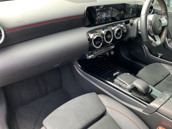 MERCEDES-BENZ A CLASS 2.0 A200d AMG Line