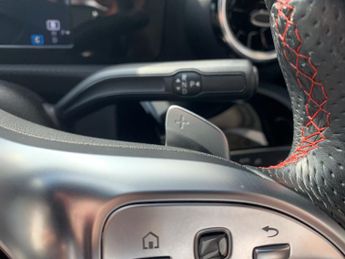 MERCEDES-BENZ A CLASS 2.0 A200d AMG Line