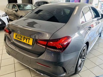 MERCEDES-BENZ A CLASS 2.0 A200d AMG Line