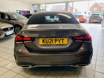 MERCEDES-BENZ A CLASS 2.0 A200d AMG Line