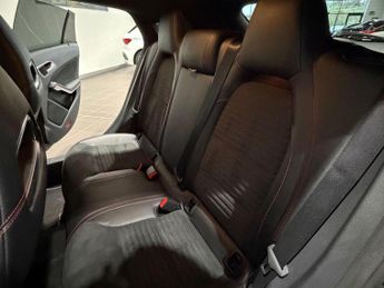 MERCEDES-BENZ CLA 1.6 CLA200 AMG Line Night Edition Shooting Brake 7G-DCT Euro 6 (