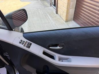 TOYOTA YARIS 1.4 D-4D TR
