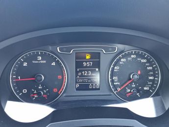 AUDI Q3 2.0 TDI S line