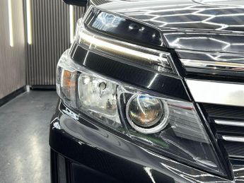 TOYOTA VOXY 1.8 VVT-h Hybrid 7 Seats Euro 6 5dr