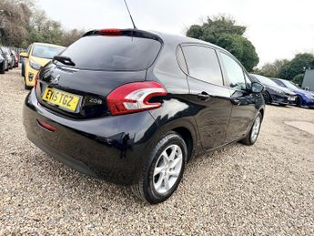 PEUGEOT 208 1.2 VTi PureTech Style Hatchback 5dr Petrol Manual Euro 6