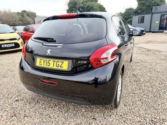 PEUGEOT 208 1.2 VTi PureTech Style Hatchback 5dr Petrol Manual Euro 6