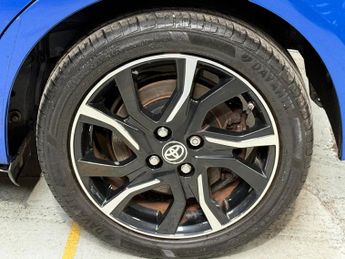 TOYOTA YARIS 1.5 VVT-h Design