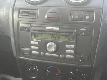 FORD FIESTA 1.6 Ghia