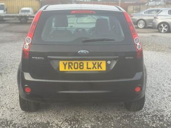 FORD FIESTA 1.6 Ghia