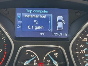 FORD FOCUS 1.0 T EcoBoost Titanium