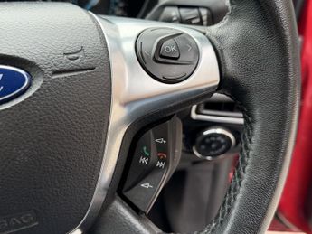 FORD FOCUS 1.0 T EcoBoost Titanium