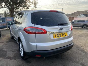 FORD S-MAX 2.0 TDCi Titanium