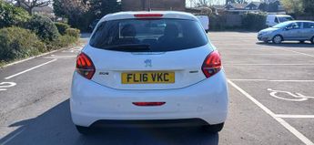 PEUGEOT 208 1.2 PureTech Allure