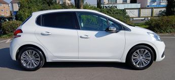 PEUGEOT 208 1.2 PureTech Allure