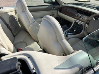JAGUAR XK8 4.0