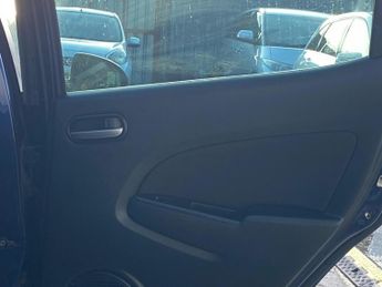 MAZDA 2 hatchback 1.3 auto 5dr