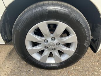 NISSAN ELGRAND MPV 3.5 Automatic