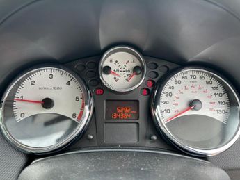 PEUGEOT 207 1.6 HDi Envy