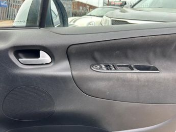 PEUGEOT 207 1.6 HDi Envy