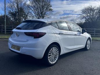 VAUXHALL ASTRA 1.6 CDTi BlueInjection Elite Nav