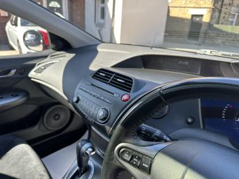 HONDA CIVIC 1.8 i-VTEC ES