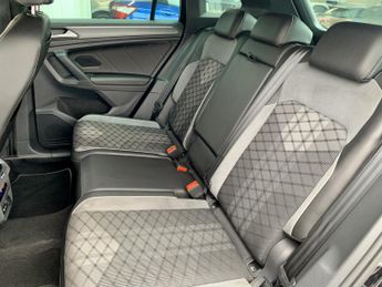 VOLKSWAGEN TIGUAN 2.0 TDI R-Line