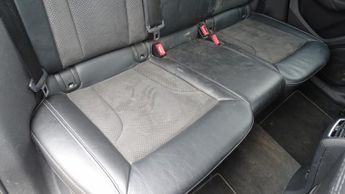 AUDI Q3 2.0 TDI S line Plus