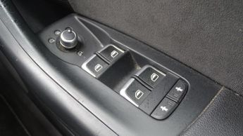 AUDI Q3 2.0 TDI S line Plus