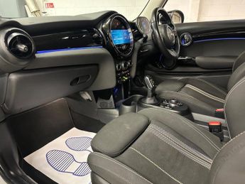 MINI ELECTRIC HATCH Cooper SE 32.6kWh Level 1 Auto 3dr