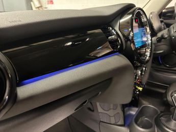 MINI ELECTRIC HATCH Cooper SE 32.6kWh Level 1 Auto 3dr